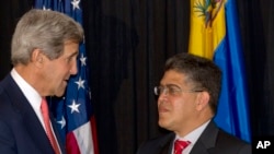 John Kerry telefoneó el pasado viernes al canciller venezolano, Elías Jaua, para hablar del caso del extécnico de la CIA Edward Snowden.