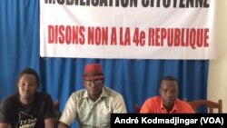 Des jeunes et les artistes se mobilisent pour dire non à la modification de la constitution au Tchad, N’Djamena, 27 avril 2018. (VOA/André Kodmadjingar)