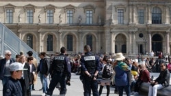 ပြင်သစ်တိုက်ခိုက်မှု သေနတ်သမားအနီး IS ကို ချီးကျူးစာတွေ့ရှိ