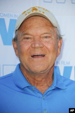 Glen Campbell en la edición 16 del Torneo Clásico Anual de Golf en honor de las Mujeres en el Cine. Malibu, California, Julio 13 de 2013.