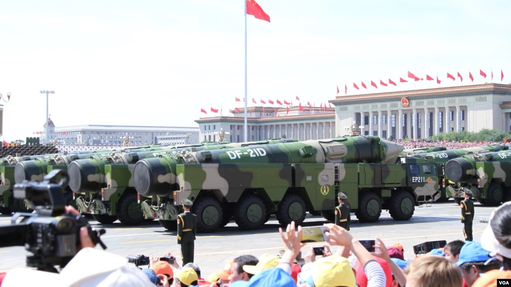 지난 2015년 9월 베이징 군사퍼레이드에서 둥펑-21D 미사일이 공개됐다. (자료사진)