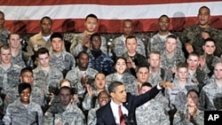 President Barack Obama speaks to troops at a US military airbase in Osan, south of Seoul, 19 Nov 2009