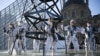 «Гринпис» устроил акцию протеста против вывоза урановых отходов в Россию 