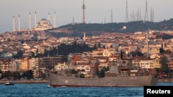 The Russian Navy's landing ship Nikolai Filchenkov sails in the Bosphorus, on its way to the Black Sea, in Istanbul, Turkey September 12, 2018.
