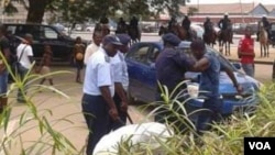 Polícia prende manifestantes em Luanda