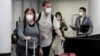 旅客在美国乘飞机时采取措施预防新冠病毒