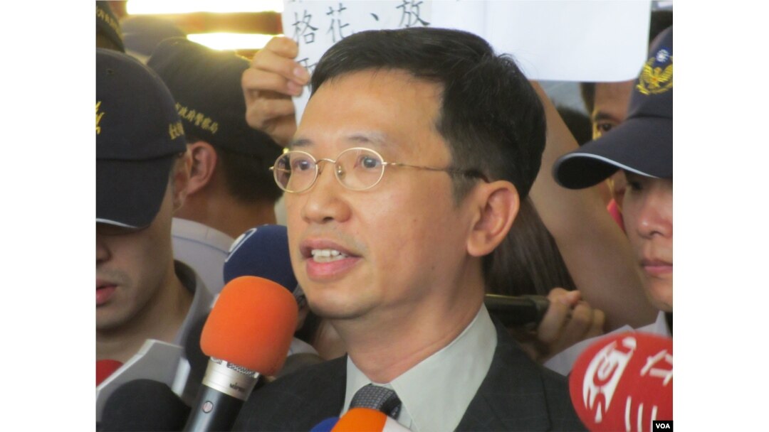香港驻台办事处主任梁志仁(美国之音张永泰拍摄)