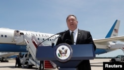 El secretario de Estado Mike Pompeo desmintió reportes de que EE.UU. se está preparando para evacuar a cientos de empleados de dos de sus contratistas en la base militar iraquí de Balad.