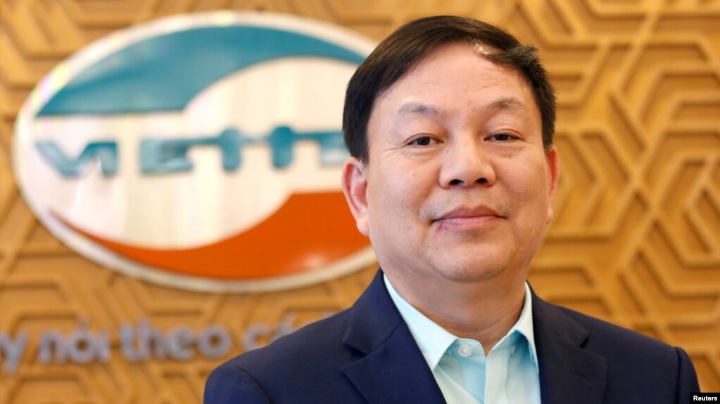 Quyền Chủ tịch kiêm Tổng Giám đốc Viettel Lê Đăng Dũng tại văn phòng của ông ở Hà Nội, 4/1/2019.