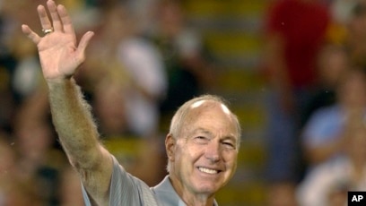 Bart Starr, legendary 1960's Green Bay Packers quarterback, dies at 85