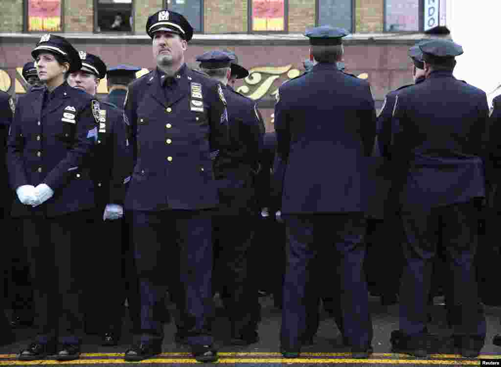 وینجیان لیو کی تدفین کے موقع پر نیو یارک کے علاقے، بروکلین میں باوردی پولیس تعینات کی گئی۔ 