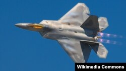 Літак F-22 Raptor