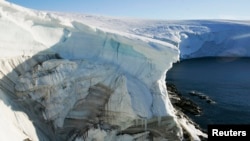 FILE - A cliff face at Landsend, on the coast of Cape Denison. The pact for the protected area in the Ross Sea covers more than 1.55 million square kilometers.