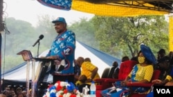 Malawi's former president, Peter Mutharika, addresses a rally in Blantyre, Malawi, Dec. 19, 2021. (Lameck Masina/VOA)