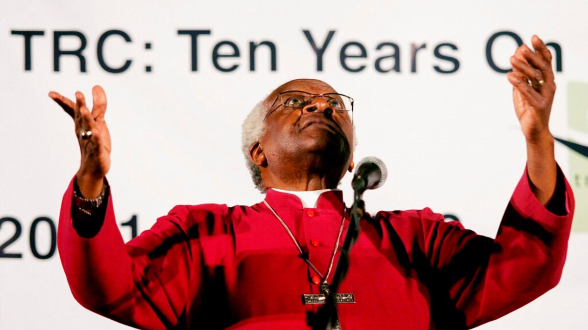 Anti-Apartheid Hero Archbishop Desmond Tutu Dies at 90 - Vimarsana News