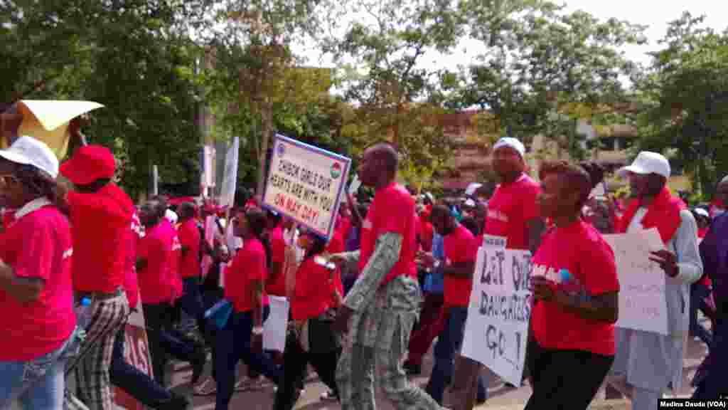 Zanga-zangar neman a je a kubuto da dalibai mata na Chibok da 'yan Boko Haram suka sace a Abuja, rana ta 7, yau talata 6/5/2014