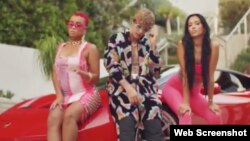 Screenshot de videoclip de "Popstar" de DJ Khaled, Justin Bieber & Drake