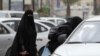 Ngoại trưởng Clinton cổ xúy quyền lái xe của phụ nữ Saudi