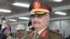 Khalifa Haftar lors de la cérémonie de son investiture en tant que nouveau chef de l'armée nationale libyenne, Tobrouk, 15 mars 2015. (Photo AFP)