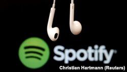Penulis lagu memperoleh 50 persen dari pendapatan radio, namun hanya 15 persen dari streaming. (Foto: ilustrasi)