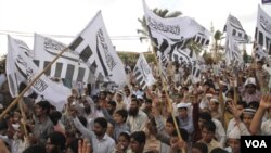 Miembros del partido religioso paquistaní Jamatut Dawa condenan en Karachi la muerte Bin Laden.