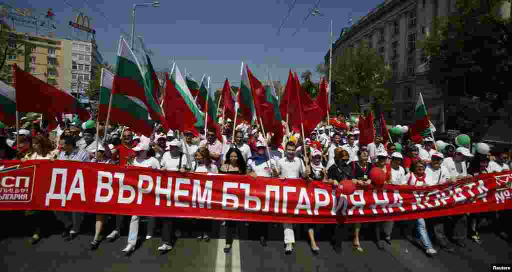 Supporters of the Bulgarian Socialist Party (BSP) march during a rally marking May Day in central Sofia May 1, 2013.