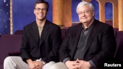 Chicago Sun-Times columnist Richard Roeper (L) and Sun-Times film critic Roger Ebert. (Undated photo)