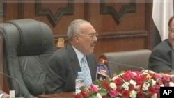Επιστροφή έκπληξη του Αμπντουλάχ Σαλέχ στην Υεμένη