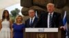 Trump visita monumento al Holocausto y se despide de Israel