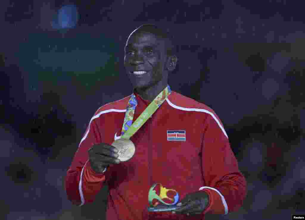 ၂၀၁၆ Rio အိုလံပစ် &nbsp;အမျိုးသားမာရသွန် ရွေတံဆိပ်ဆု ကို ကင်ညာနိုင်ငံမှ Eliud Kipchoge ရရှိ