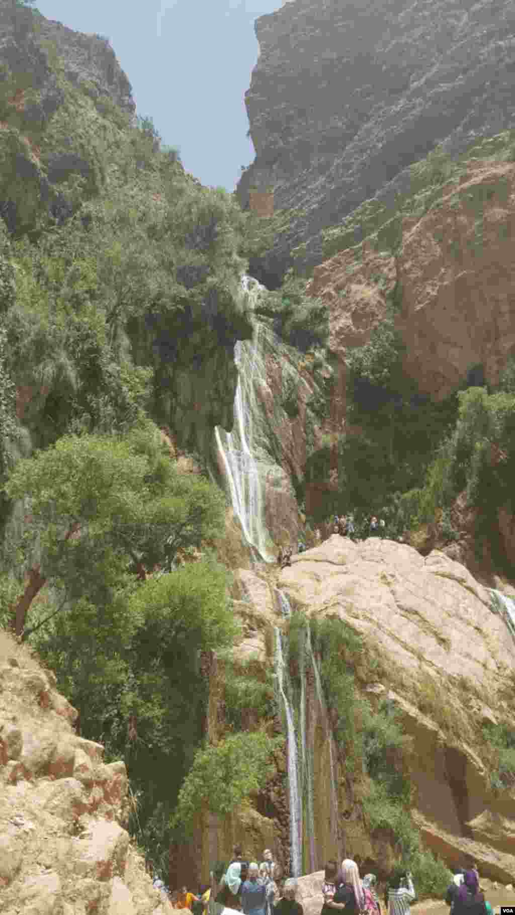 آبشار نوژیان ۴۵ کیلومتری خرم آباد لرستان عکس: بهرام (ارسالی از شما)