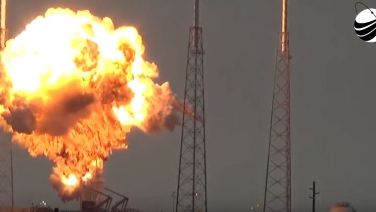 SpaceX Rocket Explodes With Facebook Satellite on Board