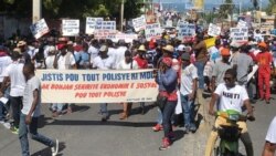 Haiti’s policemen take to the streets to demand justice, better work conditions and the right to unionize in Port au Prince, Oct 27 , 2019. (Matiado Vilme / VOA Creole)