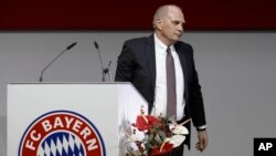 Uli Hoeness après un discours à la réunion générale annuelle du Bayern Munich, Allemagne, le 25 novembre 2015.