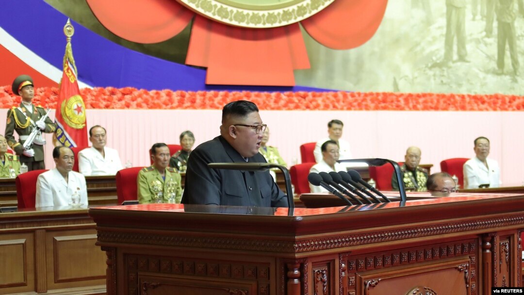 김정은 북한 국무위원장이 27일 평양 4.25 문화회관에서 열린 제6회 전국 노병대회에서 '자위적 핵 억제력'을 강조했다.
