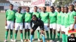 Iqembu labesifazana emdlweni wenguqu elamaMighty-Warriors
