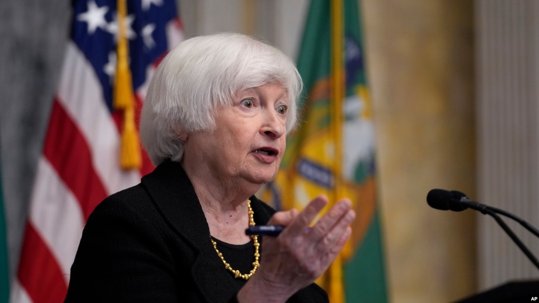 Qiz uning taytida konfet oldi Saboteur oyinida jinsiy aloqada bolishingiz mumkin