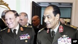 이집트 군부 지도자 모하메드 후세인 탄타위(오른쪽) (자료사진)