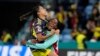 Carolina Arias y Daniela Caracas celebran la victoria del equipo de Colombia ante Alemania en el Mundial femenino de fútbol en Sídney, Australia, el 30 de julio de 2023.