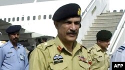 جنرل شاهد عزیز چې القاعده ډله یې د ملګرتیا دعوه کوي.