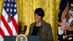 La alcaldesa de Baltimore, Stephanie Rawlings-Blake preside la Conferencia de Alcaldes de Estados Unidos.