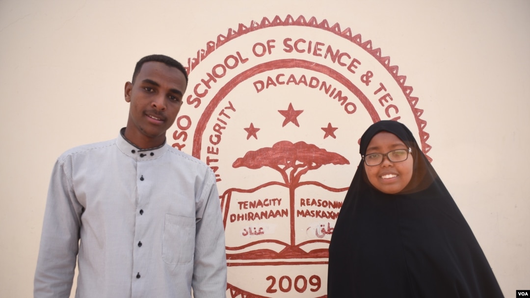 Abaarso School of Science and Technology students Shukri Ahmed Ali, 19, right, and Abdirizak Maxamuud Belel, 20, have been accepted to Wellesley College and Marist College in the United States, respectively. Hargeisa, Somaliland, Feb. 3, 2017. (J. Patinkin/VOA)