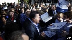 Republican presidential candidate, former Massachusetts Gov. Mitt Romney campaigns at Andrews Field House at Wofford College in Spartanburg, S.C., January 18, 2012.