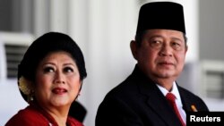 Presiden Susilo Bambang Yudhoyono dan ibu negara Ani Yudhoyono dalam peringatan HUT RI ke 69 di Istana Merdeka, Jakarta (Foto: dok). Presiden Yudhoyono dijadwalkan akan meresmikan IMAAM Center di Washington DC, dalam kunjungannya ke Amerika Serikat bulan September ini.