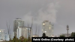 دود ناشی از انفجار در محدوده شهرک غرب/ سعادت‌آباد در بامداد سه‌شنبه چهارم فروردین