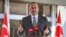 Le ministre turc des Affaires étrangères, Mevlut Cavusoglu à Ankara en Turquie le 25 mars 2020.