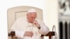 Papa Francis Jumanne kuyatembelea  mataifa mawili yalio matatani barani Afrika