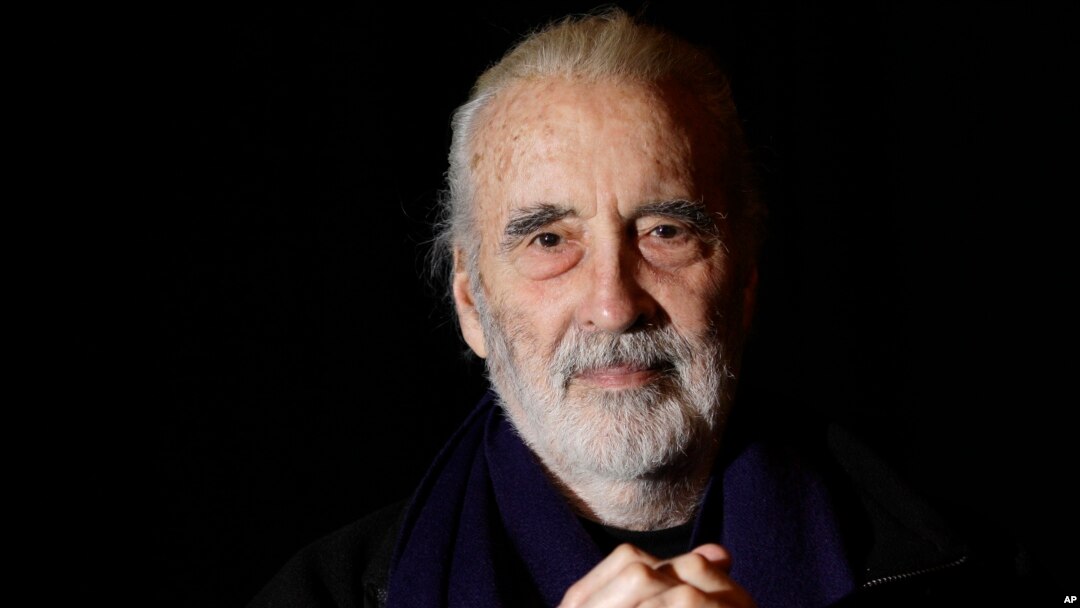 Diễn viên thủ vai 'ác quỷ Dracula' Christopher Lee.