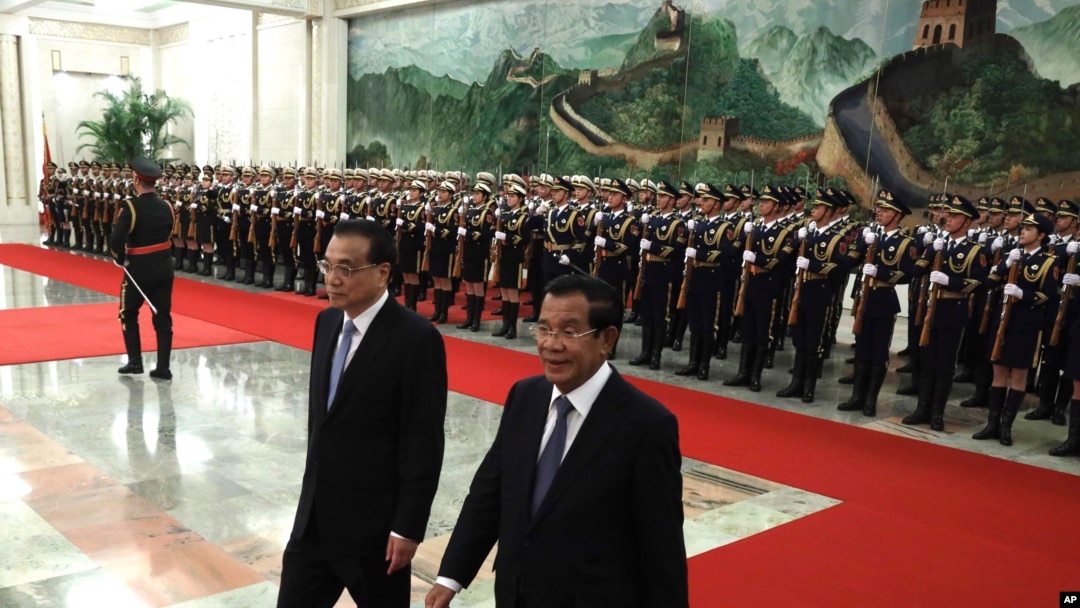 2019年1月22日，柬埔寨首相洪森與中國總理李克強在北京人民大會堂舉行的歡迎儀式上。