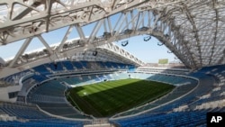 Stadion Fisht Olympic, salah satu dari beberapa tempat penyelenggaraan laga Piala Dunia FIFA, di Sochi, Rusia, 1 Maret 2017. (Foto:dok)